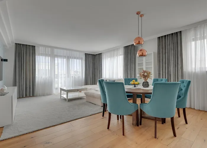 Jelitkowski Dwor Seaside & Parking By Downtown Danzica