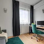 Jelitkowski Dwor Seaside & Parking By Downtown * גדנסק